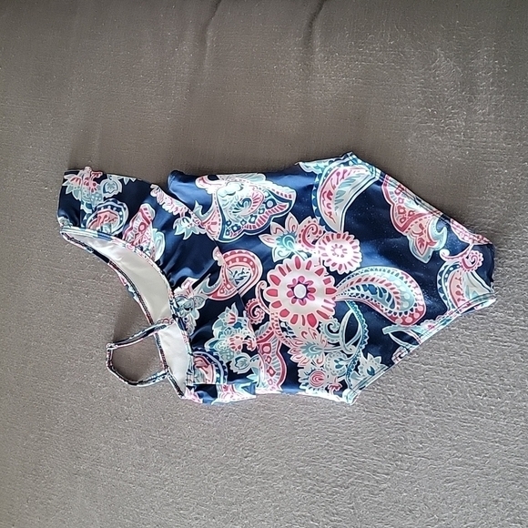 GIRLS SWIM SUIT - Picture 2 of 2